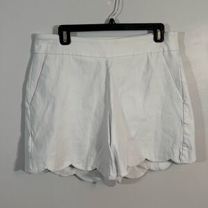 Crown & Ivy White Scalloped Hem Shorts Size 12 Stretch Summer Style